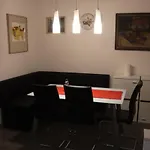 Апартаменты 825 *