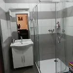 825