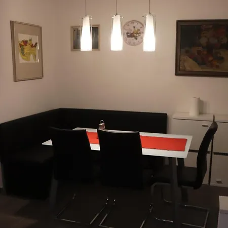 Lägenhet 825 *