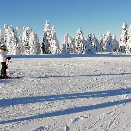Lägenhet 825 *