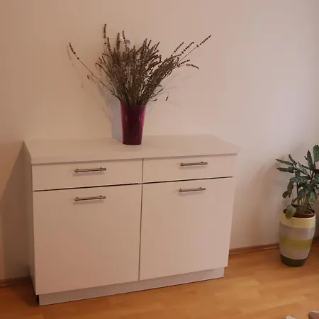 Lägenhet 825 *