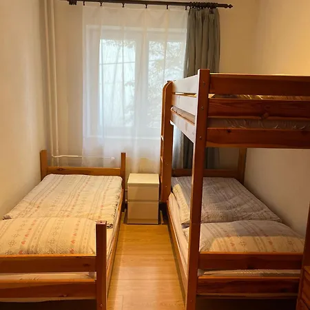 825 Apartman *