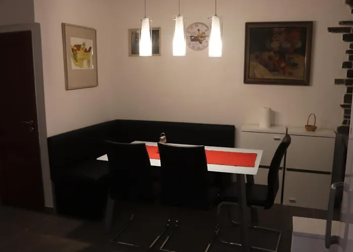 Apartman 825 *