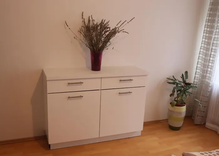Apartman 825 *