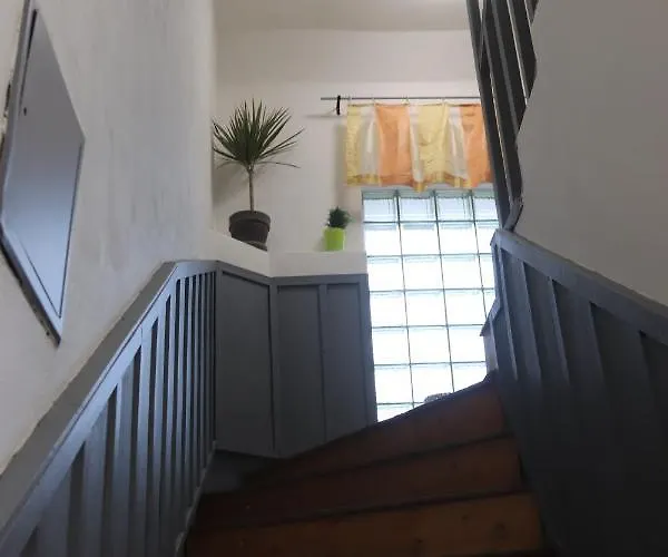 825 Apartman *